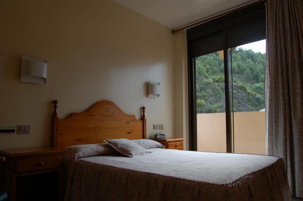 Hotel Llucena Lucena del Cid Luaran gambar