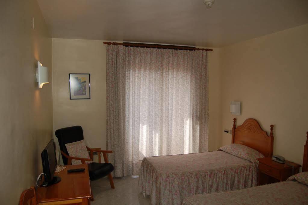Hotel Llucena Lucena del Cid Luaran gambar